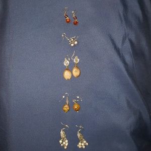 Lot of Earrings